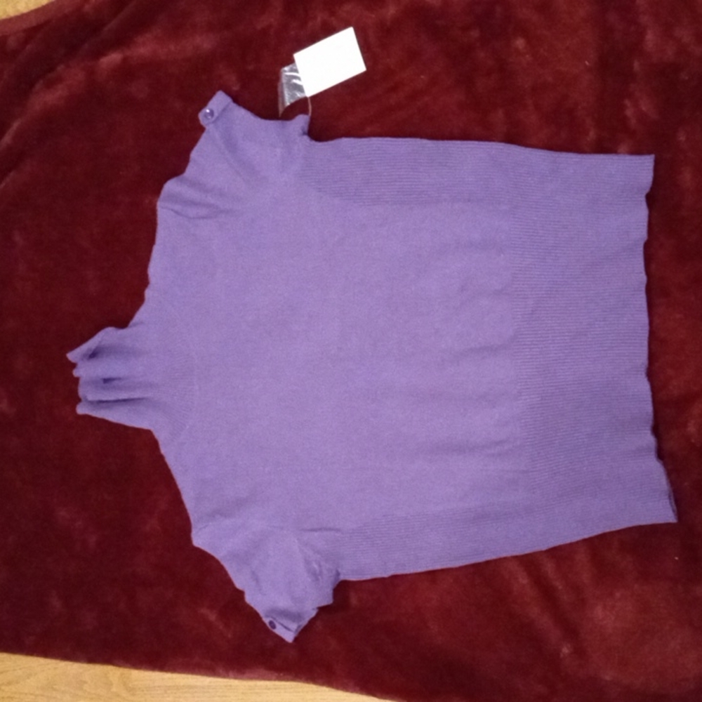 Liz & CO short sleeve purple turtleneck